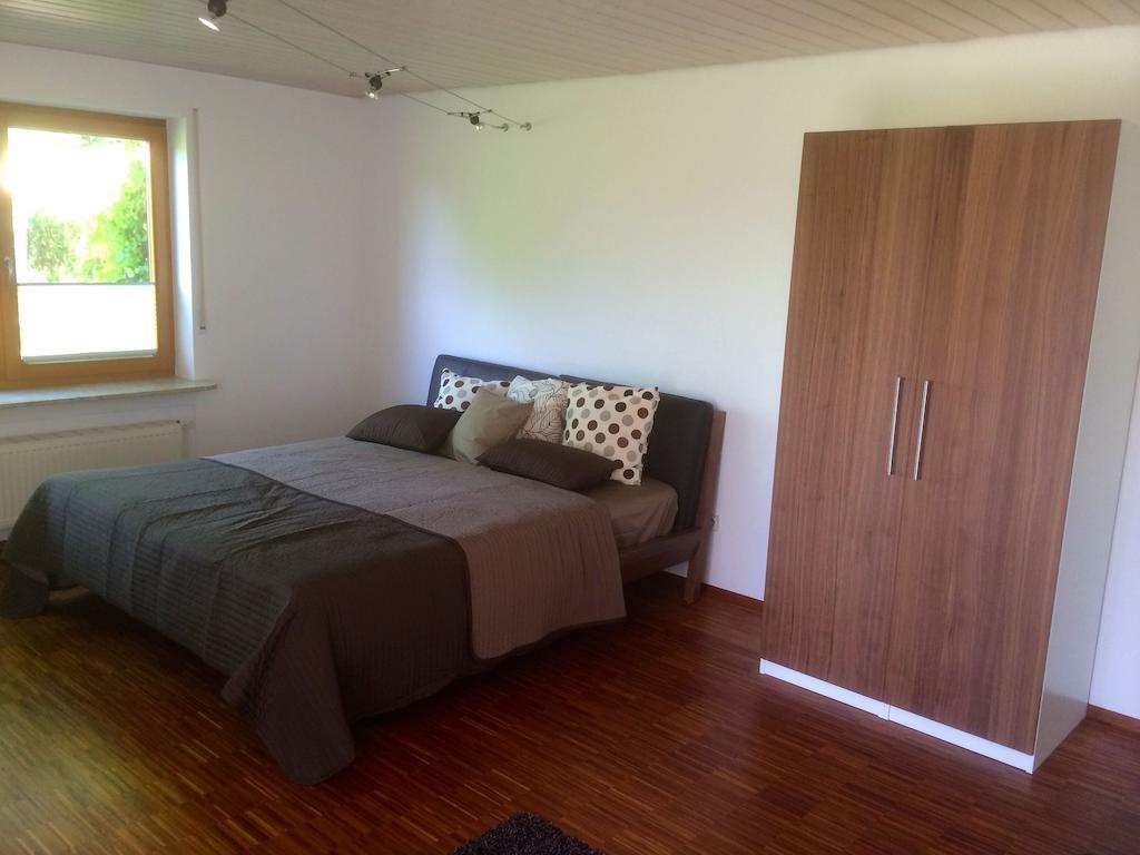 Ferienwohnung Bluetenweg Kluftern フリードリヒスハーフェン エクステリア 写真